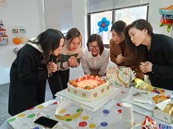 1.4529脱硫蝶阀厂家雷力阀门2月生日会